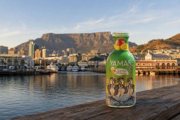REFRESH YOUR MOMENT